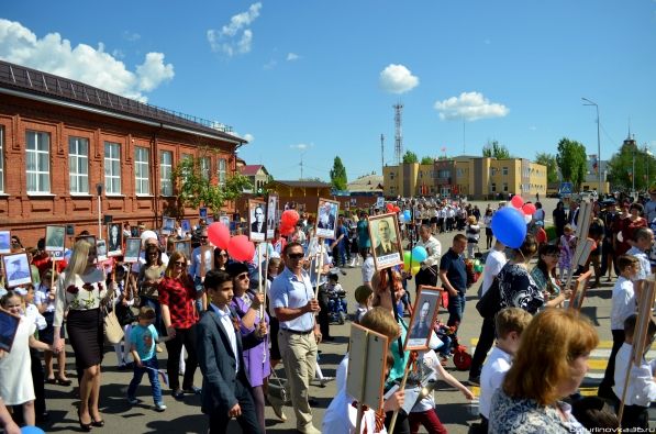 Бессмертный полк в Бутурлиновке. 9 мая 2016 года