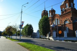 Въезд на площадь Воли - солнечная осень