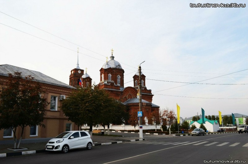 Въезд на пл. Воли
