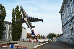 Вход на городской стадион "Салют"