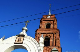 Вход и колокольня Спасо-Преображенского собора
