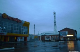 РДК "Октябрь", мрачная осень